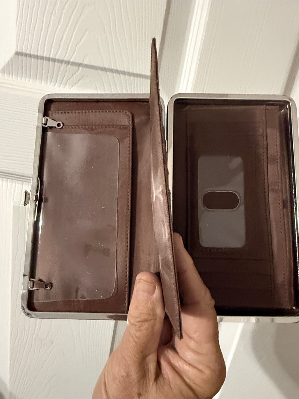 Brown Croc-Embossed Women's Wallet - Picture 6 of 6